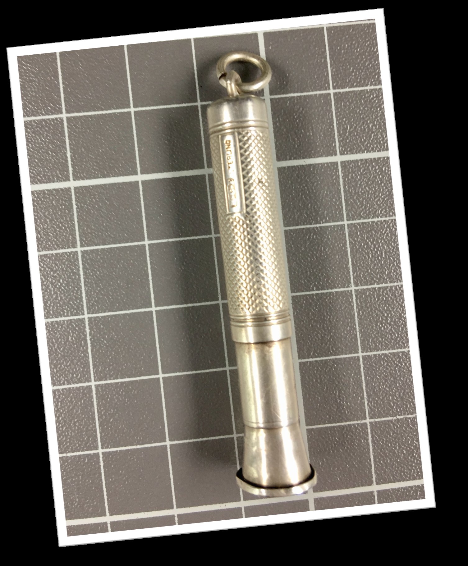 ?.? N.I 19?? PERCE-CIGARE TROMPE LINÉAIRE PIQ.