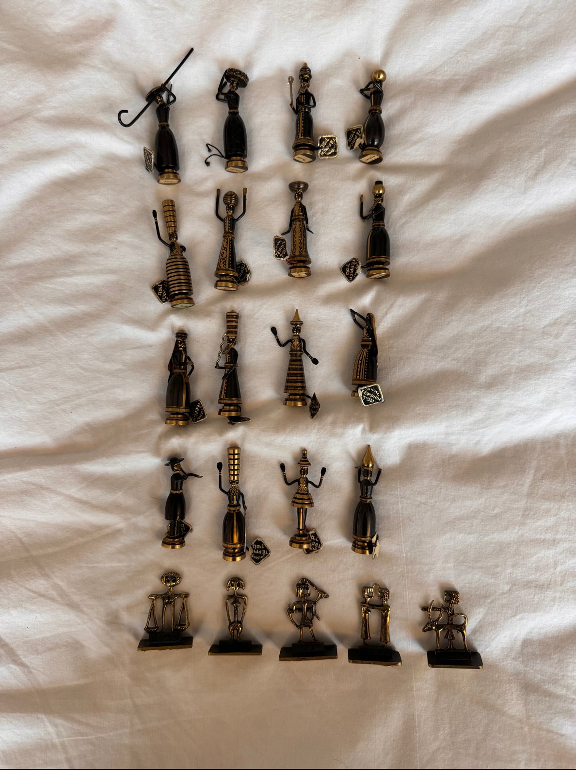 Lot de 21 mini figurines en bronze TEPPICH