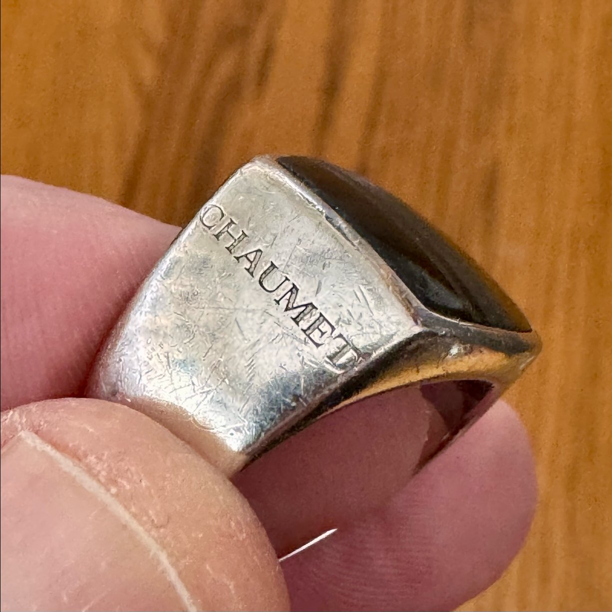 CHAUMET 2000 BAGUE OR 18CT  ET ONYX