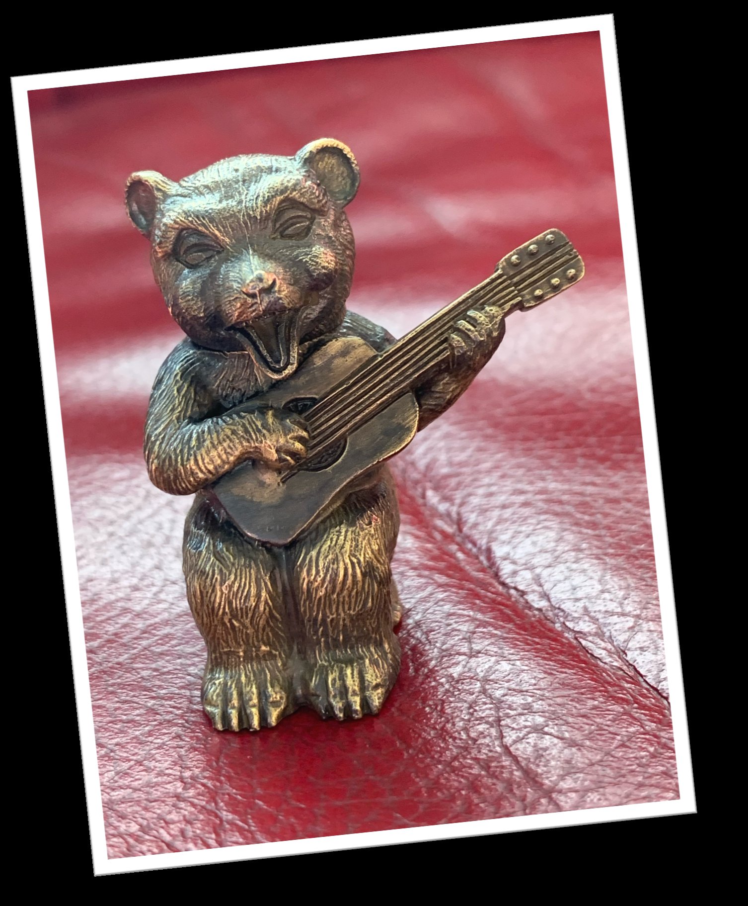 N.I 1920 OURS À LA GUITARE