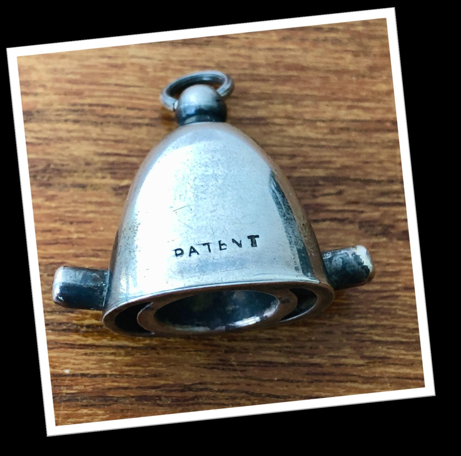 N.I 1910 PERCE-CIGARE CLOCHE DÔME PIQ.