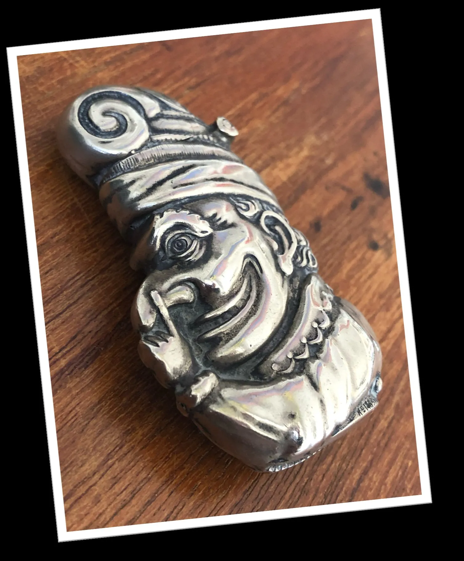 N.I 1890 MR.PUNCH AU NEZ TRIFOUILLÉ