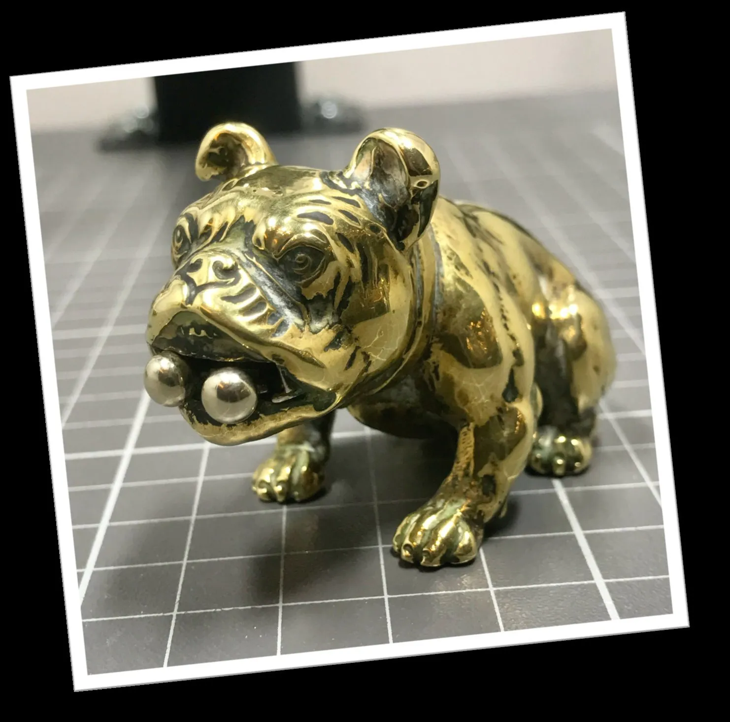 N.I 1930 CHIEN BULLDOG ASSIS CIS.