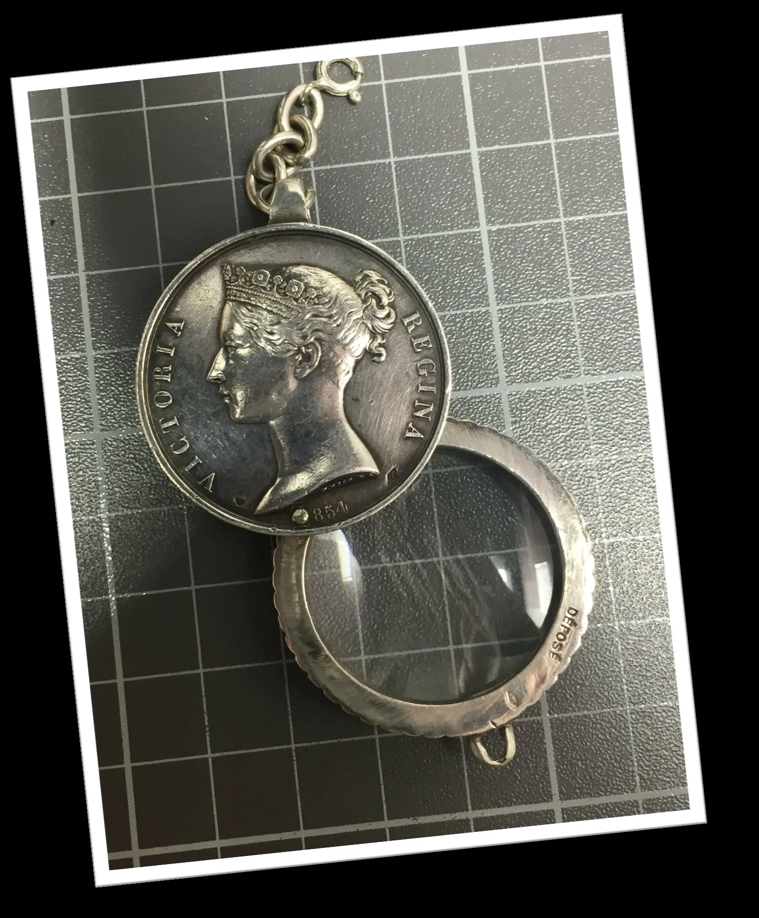 F. ROY 1960 LOUPE VICTORIA REGINA