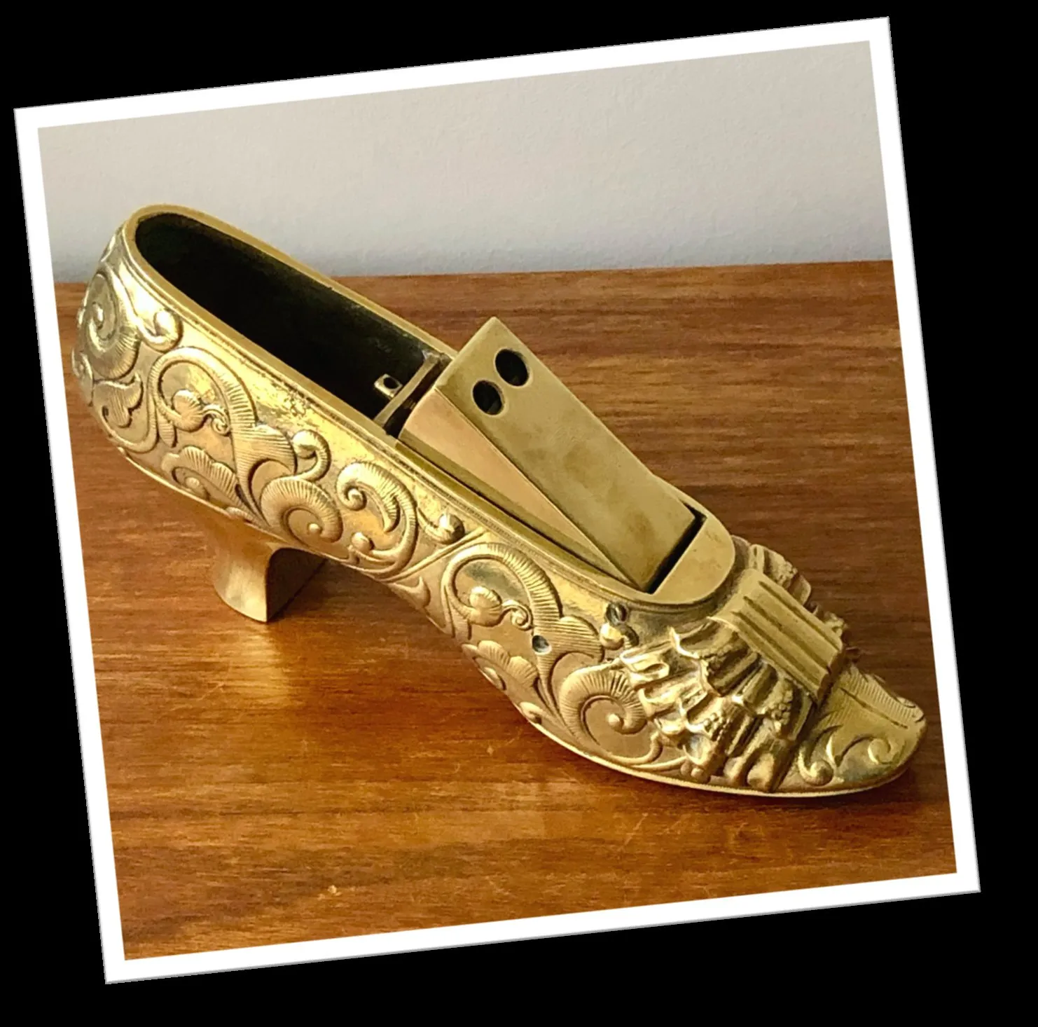 N.I 1920 SOULIER DAME GM CAT.